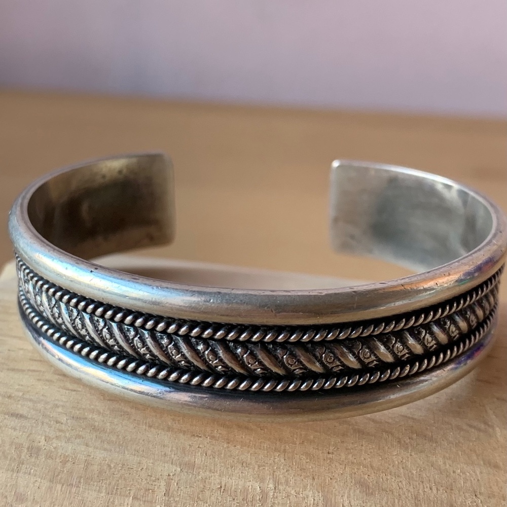 VINTAGE ORNATE WIDE CUFF BANGLE BRACELET 925 STERLING SILVER HEAVY BEAUTIFUL